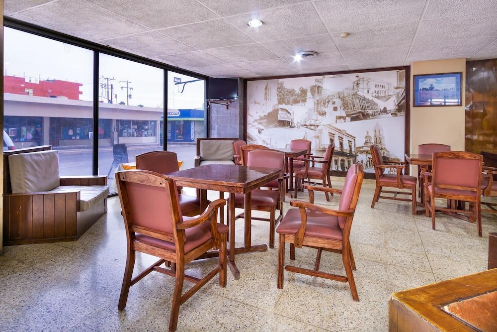 Hotel Premier Saltillo Coahuila Luaran gambar